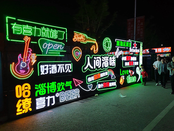 led霓虹灯发光字怎么做出来的 材质要求